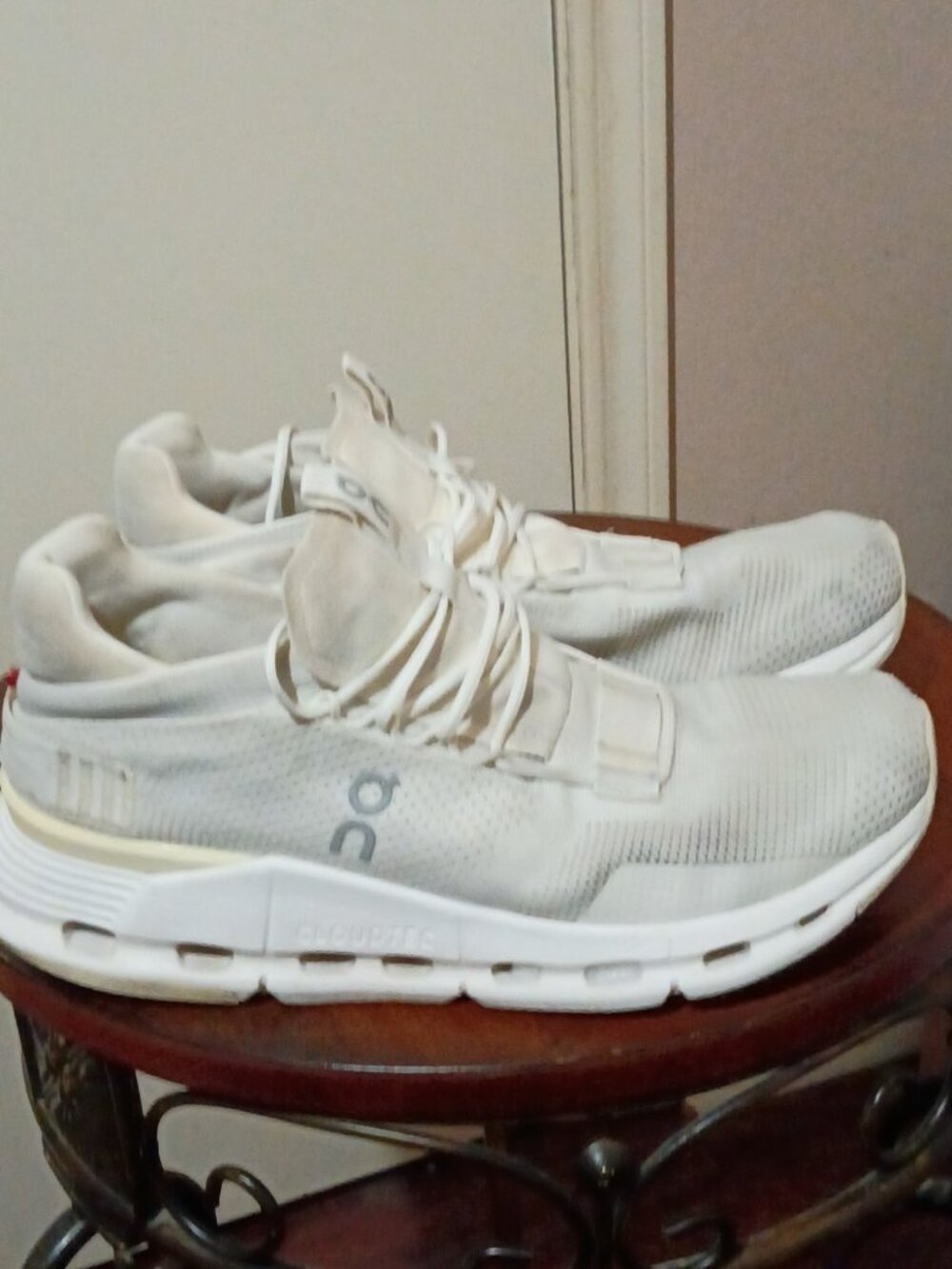 On Cloudnova Womens Road Athletic Running Shoes Size 9 White Lace Up 26.98225 - Picture 1 of 13